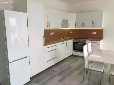 Pronájem bytu 2+kk 70 m² U Skály, Jihlava