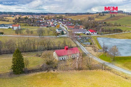 Prodej rodinného domu 1072 m², pozemek 1734 m² Bořetín