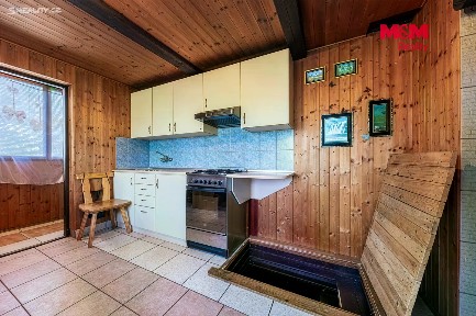 Prodej chaty 102 m², pozemek 1121 m² Temešvár