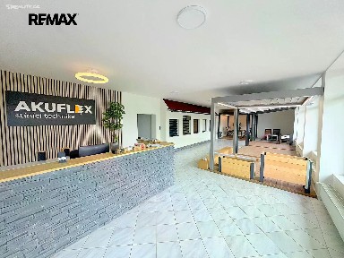 Pronájem obchodního prostoru 337 m² Praha - Újezd nad Lesy