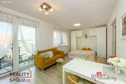 Pronájem bytu 1+kk 37 m² Slovanská, Plzeň - Východní Předměstí