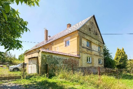 Prodej vícegeneračního domu 196 m², pozemek 3955 m²
