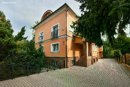 Prodej komerční nemovitosti 665 m² Kálmánova, Praha - Kunratice
