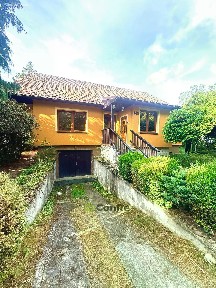 Prodej rodinného domu 297 m², pozemek 2452 m² Provodín