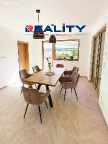 Pronájem rodinného domu 310 m², pozemek 2017 m²