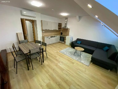 Prodej vily 336 m², pozemek 198 m² Nerudova, Hradec Králové - Pražské Předměstí