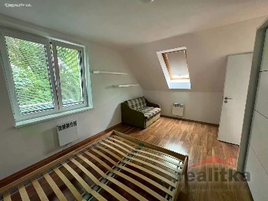 Pronájem bytu 1+1 35 m² Jaselská, Opava - Předměstí