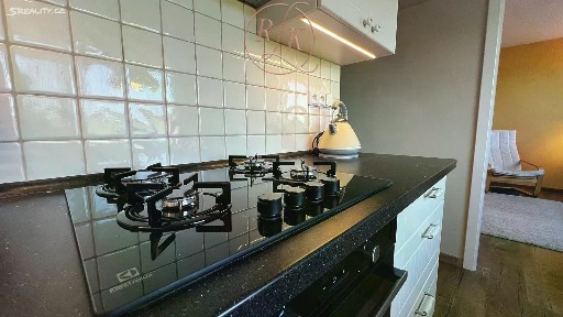 Pronájem bytu 2+1 63 m² Kaštanová, Rosice