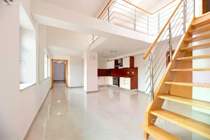 Prodej bytu 4+kk 97 m² Sokolovská, Praha - Karlín