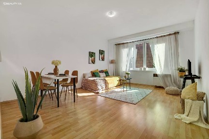 Prodej bytu 2+kk 57 m² Na Maninách, Praha - Holešovice