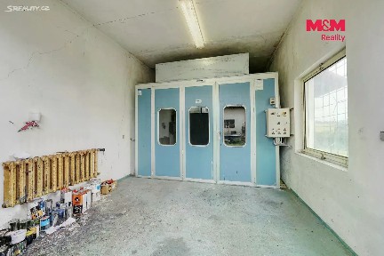 Prodej výrobní haly, prostoru 152 m²