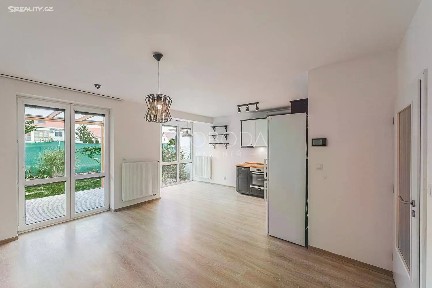 Hradec Králové, Svobodné Dvory, K Meteoru, 30
