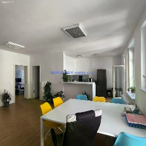 Pronájem bytu 3+kk 105 m² třída Karla IV., Hradec Králové