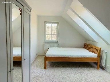 Pronájem bytu 3+1 75 m² Machkova, Hradec Králové - Třebeš