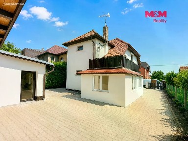 Pronájem rodinného domu 280 m², pozemek 400 m²