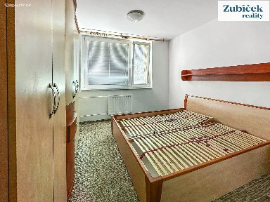 Pronájem bytu 3+1 75 m² Závodní, Hluk