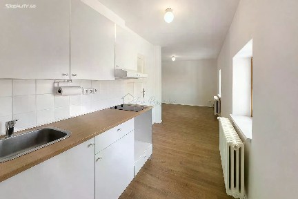 Pronájem bytu 1+kk 28 m² Moravcova, Kroměříž