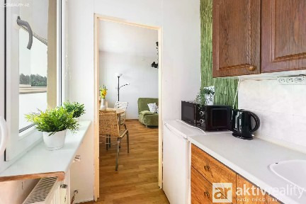 Pronájem bytu 1+kk 32 m² Ústecká, Kladno - Kročehlavy