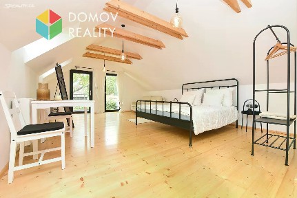 Pronájem bytu 1+kk 35 m² Jungmannova, Hudlice