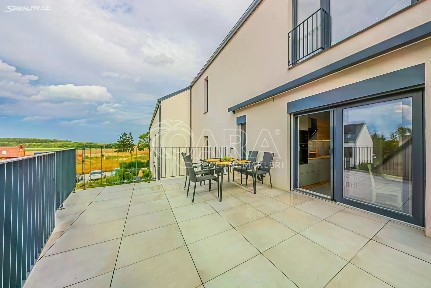 Pronájem bytu 3+kk 74 m² Krátká, Tursko