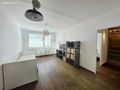 Pronájem bytu 2+kk 43 m² Sezemínská, Praha - Stodůlky