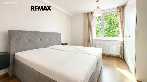 Pronájem bytu 2+1 54 m² Kbelská, Praha - Hloubětín