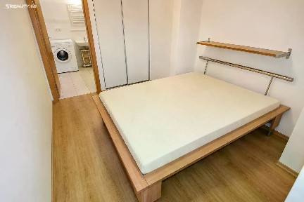 Pronájem bytu 2+kk 48 m² Tomkova, Praha - Smíchov