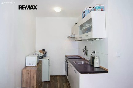 Pronájem bytu 2+kk 40 m² Plamínkové, Praha - Nusle