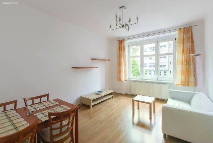 Pronájem bytu 2+1 55 m² Sevřená, Praha - Nusle