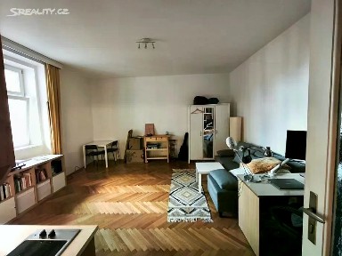 Pronájem bytu 1+kk 34 m² Koperníkova, Praha - Vinohrady
