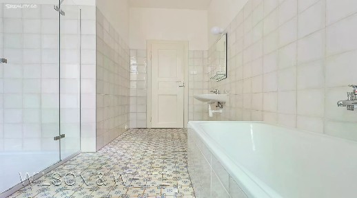 Pronájem bytu 3+1 100 m² Podskalská, Praha - Nové Město