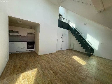 Pronájem bytu 3+kk 90 m² Havlíčkova, Jihlava