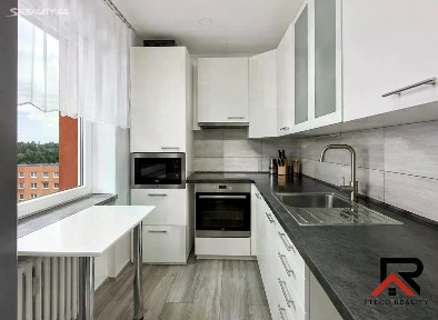 Pronájem bytu 2+1 57 m² Dělnické nám., Třebíč - Borovina