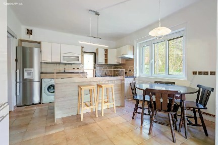Prodej bytu 3+1 91 m² Ke Svatému Jánu, Beroun - Beroun-Hostim