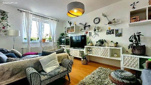 Prodej bytu 3+kk 80 m² náměstí Míru, Zruč nad Sázavou