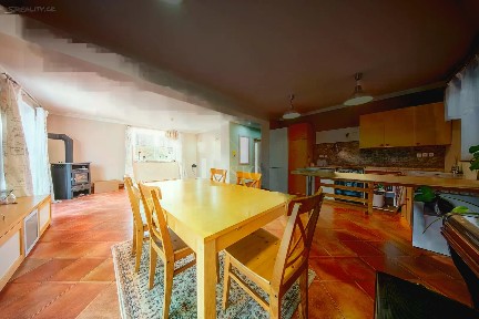Prodej rodinného domu 200 m², pozemek 882 m² Dražičky
