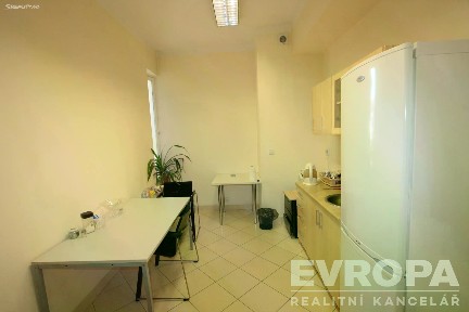 Pronájem kanceláře 46 m² Domažlická, Praha - Žižkov