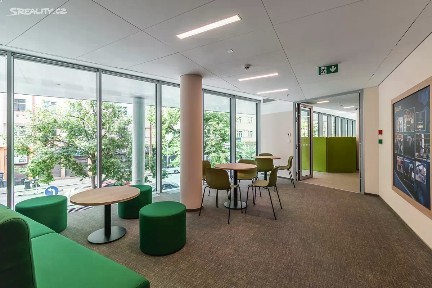 Pronájem kanceláře 152 m²