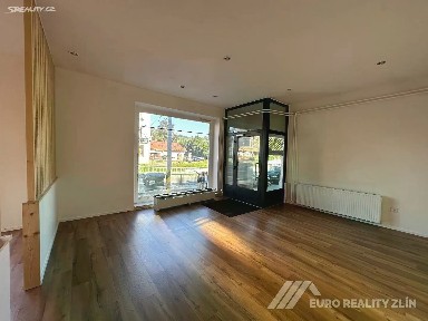 Pronájem obchodního prostoru 86 m²