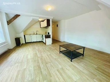 Pronájem bytu 2+kk 51 m² Meclov