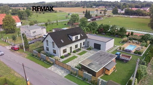 Prodej rodinného domu 353 m², pozemek 2667 m² Skotnice
