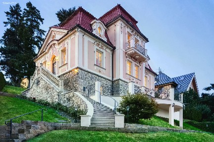 Prodej vily 345 m², pozemek 1347 m² Na Krocínce, Praha - Vysočany