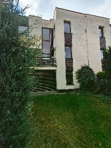 Pronájem rodinného domu 309 m², pozemek 152 m²