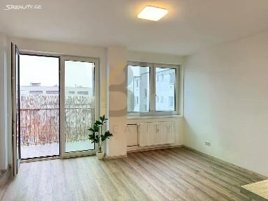 Pronájem bytu 1+kk 28 m² Moravní, Rohatec