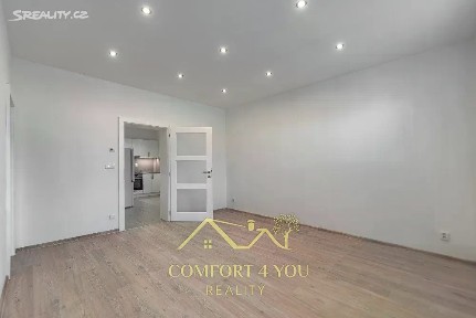 Pronájem bytu 1+1 40 m² Vítězslava Nováka, Znojmo