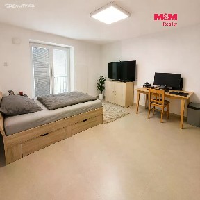 Pronájem bytu 1+kk 32 m² Bohdanečská, Pardubice - Trnová