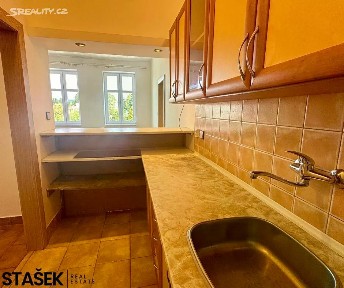Pronájem bytu 2+1 36 m² Lochmanova, Ústí nad Orlicí
