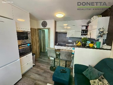 Pronájem bytu 2+kk 44 m² Hradecká, Hradec Králové - Třebeš