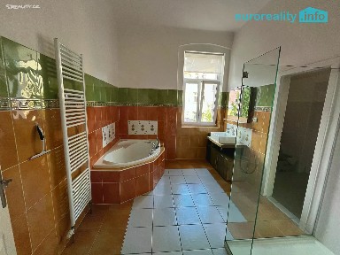 Pronájem bytu 4+kk 120 m² Hlavní třída, Mariánské Lázně