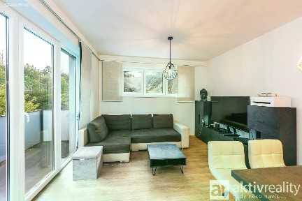 Pronájem bytu 2+kk 48 m² U Elektrárny, Vrané nad Vltavou
